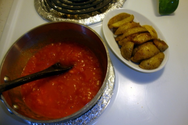 Zemiaky na paradajkách (fotorecept) - obrázok 1