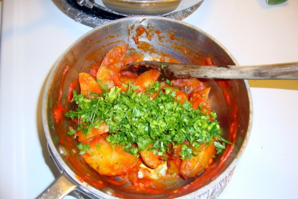 Zemiaky na paradajkách (fotorecept) - obrázok 3