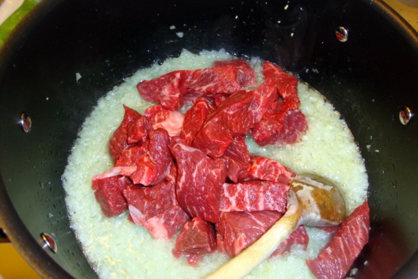 Hovädzí perkelt k mladej fazuľke (fotorecept) - obrázok 2