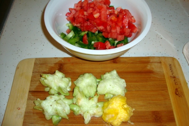 Kurací perkelt s jadrovníkmi (fotorecept) - obrázok 3