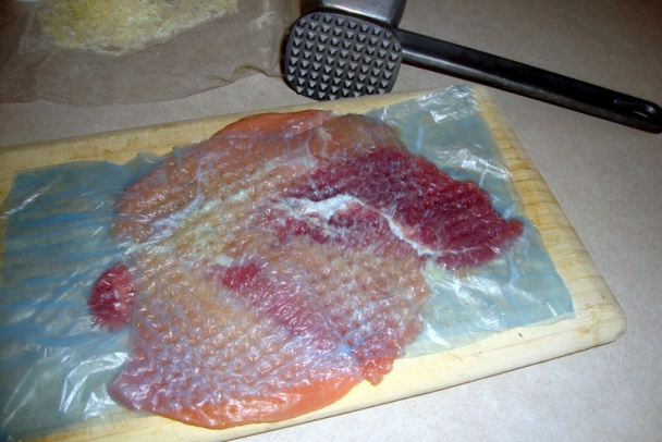 Kombinovaný rezeň s mortadelou a paradajkou (fotorecept) - obrázok 2