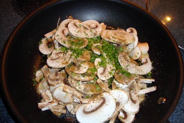 Šampiňóny s vajíčkami a s roquefortom (fotorecept) - obrázok 4