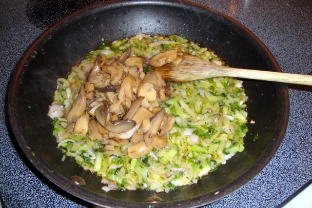 Omeleta s hubovou plnkou (fotorecept) - obrázok 2