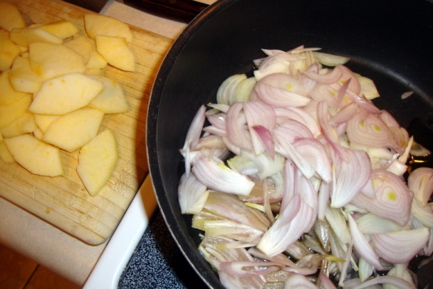 Kuracia pečeň s jablkami a kurkumou (fotorecept) - obrázok 1