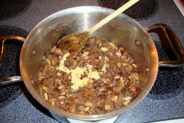 Šťavnatý mäsový bochník s čerstvými hubami (fotorecept) - obrázok 5