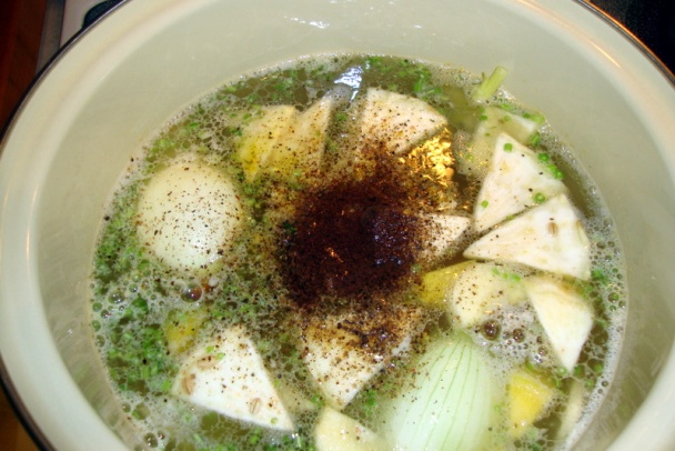 Polievka z údeného mäsa so zemiakmi (fotorecept) - obrázok 5