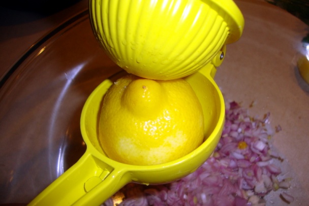 Zemiakový šalát s koriandrovou a petržlenovou vňaťou (fotorecept) - obrázok 3