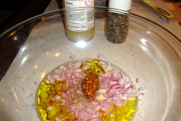 Zemiakový šalát s koriandrovou a petržlenovou vňaťou (fotorecept) - obrázok 4