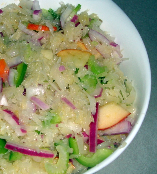Univerzálny raw šalát z kyslej kapusty (fotorecept) - obrázok 2