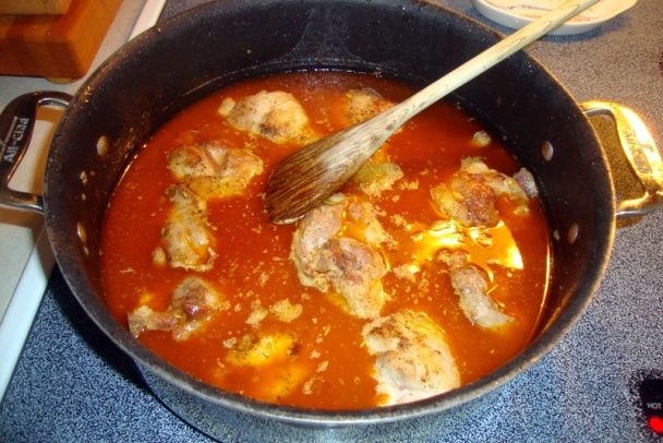 Kurací paprikáš s cuketkou a zelerovými stonkami (fotorecept) - obrázok 7