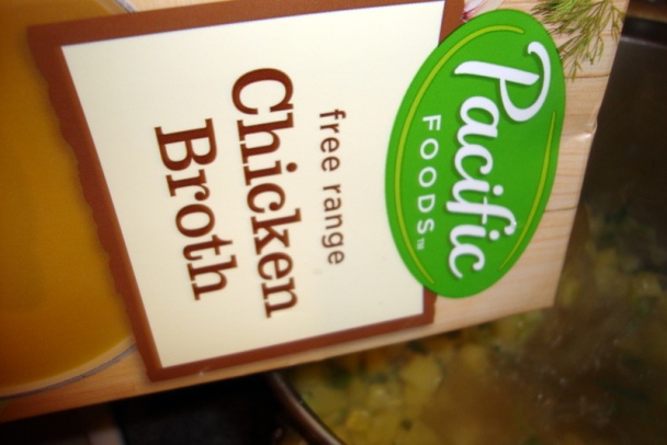 Jednoduchá krémová polievka s pórom a so zemiakmi (fotorecept) - obrázok 7