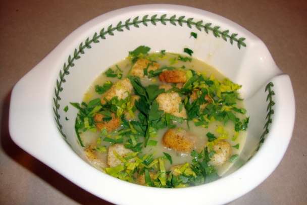 Jednoduchá krémová polievka s pórom a so zemiakmi (fotorecept) - obrázok 11