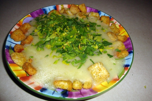 Jednoduchá krémová polievka s pórom a so zemiakmi (fotorecept) - obrázok 12