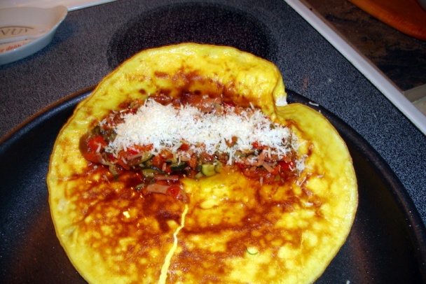 Omeleta s oštiepkom a dusenou zeleninou (fotorecept) - obrázok 5