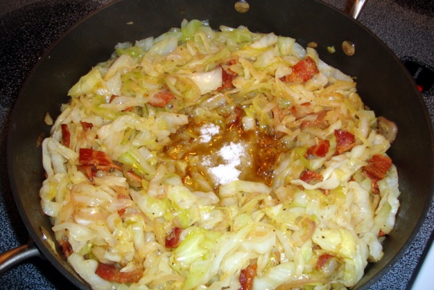 Dusená kapusta s údeným bravčovým mäsom (fotorecept) - obrázok 4