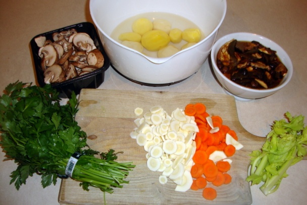 Zemiaková polievka s kuriatkami na kopci (fotorecept) - obrázok 8