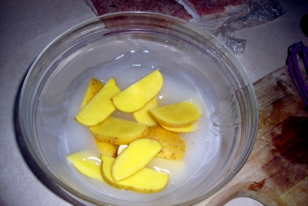 Zemiaky pečené na kukuričnom škrobe (fotorecept) - obrázok 3