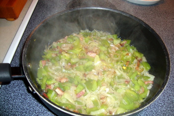 Čarovná panvica s pečeňou, šalotkou a paprikou (fotorecept) - obrázok 1