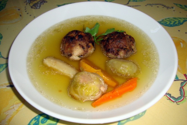 Pečeňové guľky a halušky do kosťovej polievky i mäsového vývaru (fotorecept) - obrázok 11