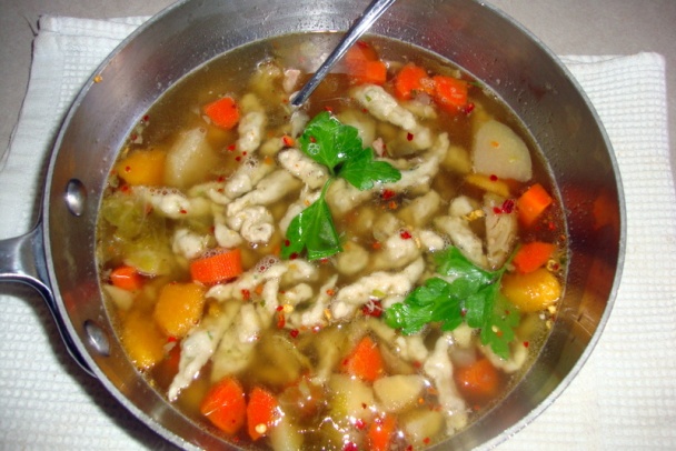 Pečeňové guľky a halušky do kosťovej polievky i mäsového vývaru (fotorecept) - obrázok 13