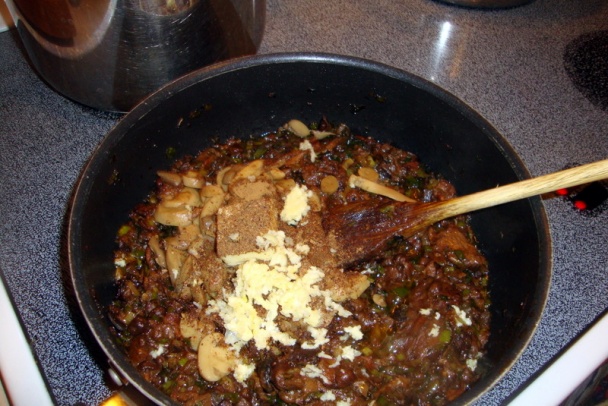 Cestoviny fettuccine s hustou hubovou omáčkou (fotorecept) - obrázok 7