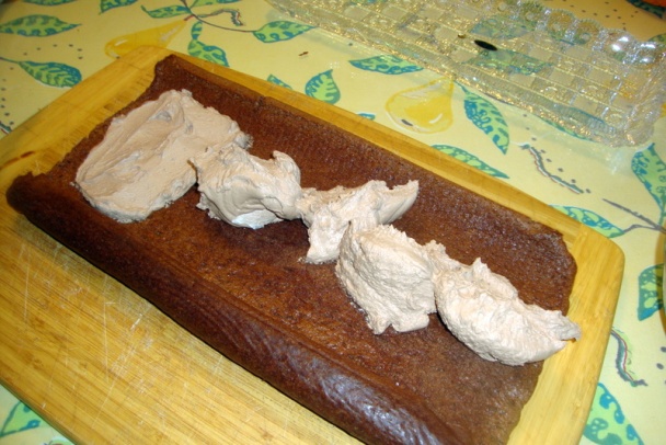 Čokoládovo-orechová roláda pani Čadovej (fotorecept) - obrázok 13