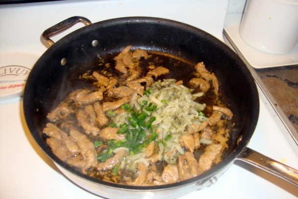 Bravčová minútka s chipotle omáčkou a pečenými zemiakmi (fotorecept) - obrázok 12