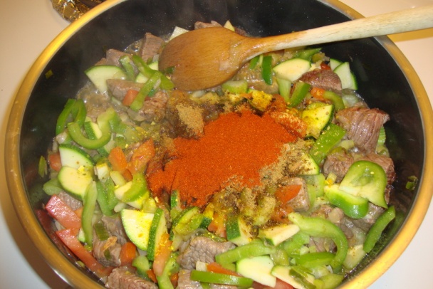 Hovädzie mäso s paprikami a s ryžou (fotorecept) - obrázok 4