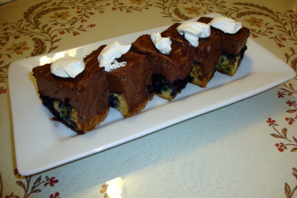 Piškótový zákusok s čučoriedkami a parížskym krémom (fotorecept) - obrázok 14