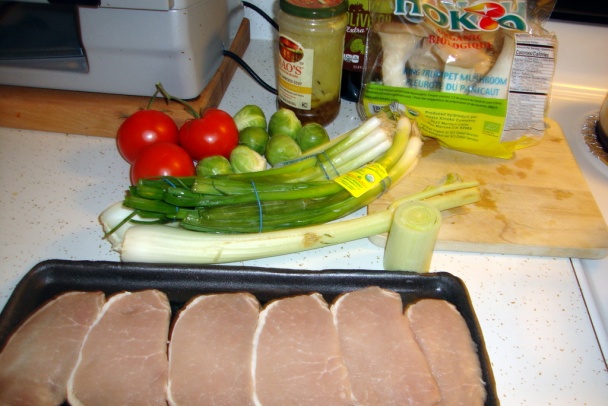 Bravčové plátky s kelom, hubami a paradajkami (fotorecept) - obrázok 1