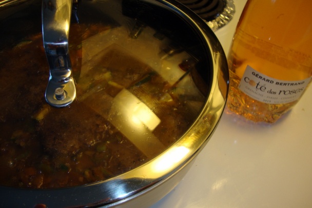 Hovädzie plátky na ružovom víne a hubách (fotorecept) - obrázok 8