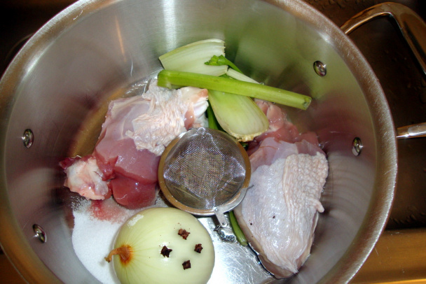 Karfiolová polievka s morčacím vývarom (fotorecept) - obrázok 1