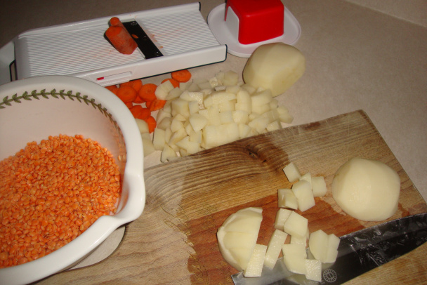 Pikantná polievka s oranžovou šošovicou (fotorecept) - obrázok 2