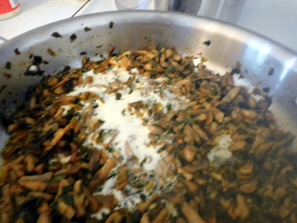 Dusené šampiňóny portobello a biele shimeji s nivou (fotorecept) - obrázok 5