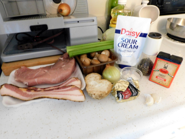 Bravčový paprikáš so zelerom a šampiňónmi (fotorecept) - obrázok 1