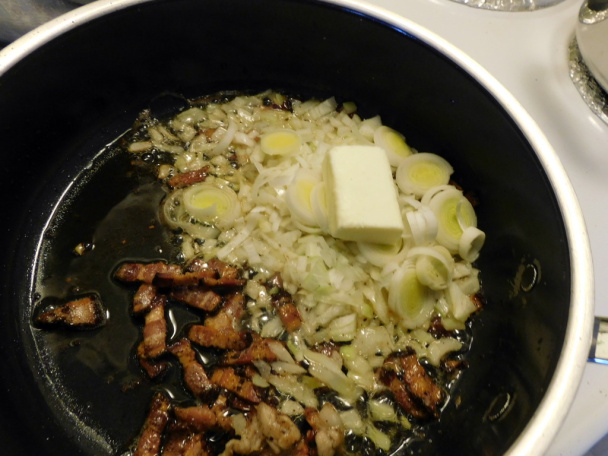 Bravčový paprikáš so zelerom a šampiňónmi (fotorecept) - obrázok 2