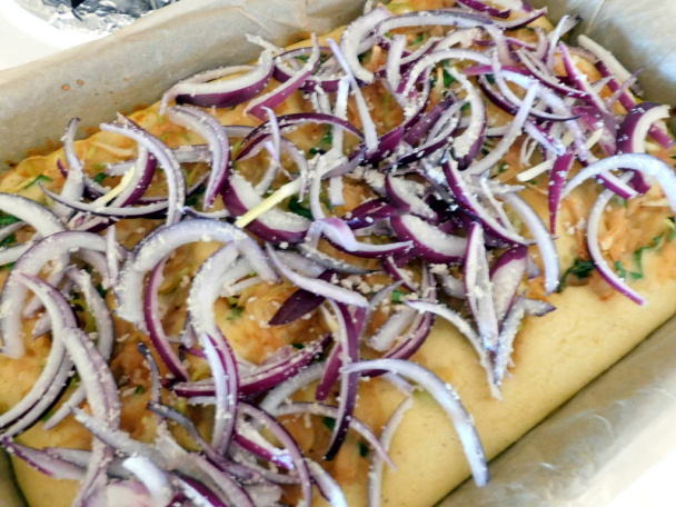 Focaccia so zemiakmi, pórom a syrom  (fotorecept) - obrázok 9