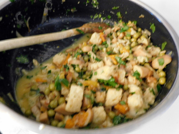 Kuracie stehná s kráľovskými fanfárami a Chmeli-Suneli (fotorecept) - obrázok 7