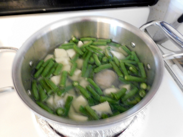 Prívarok z fazuľkových strukov so shimeji hubami (fotorecept) - obrázok 3