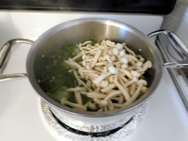 Prívarok z fazuľkových strukov so shimeji hubami (fotorecept) - obrázok 4