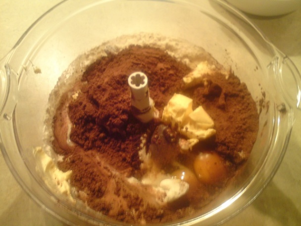 Čokoládová torta s jahodami - obrázok 3