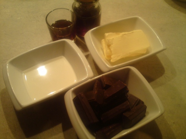 Čokoládová torta s jahodami - obrázok 6