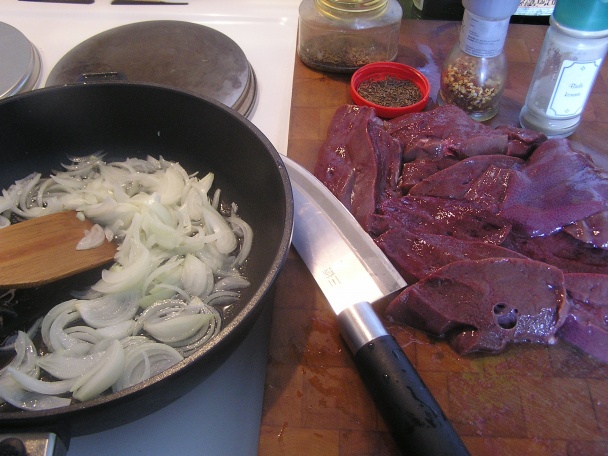 Restovaná bravčová pečeň s jablkami (fotorecept) - obrázok 1