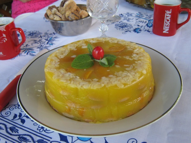 Nepečená ovocná torta - obrázok 7