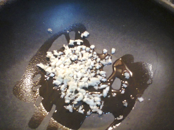 Špagety so špenátom a tofu (fotorecept) - obrázok 1