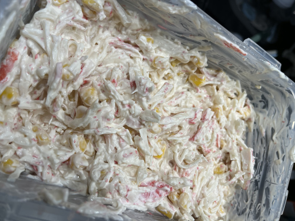 Surimi/krabí šalát - obrázok 2