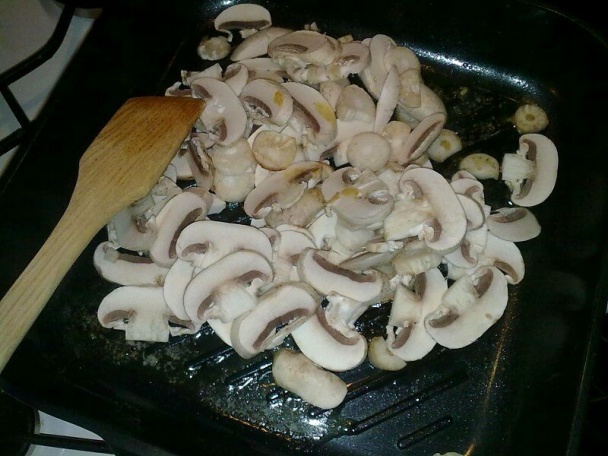 Hovädzí steak so šampiňónovou omáčkou (fotorecept) - obrázok 4