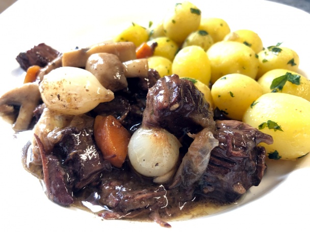 Hovädzie po burgundsky (fotorecept) - obrázok 16