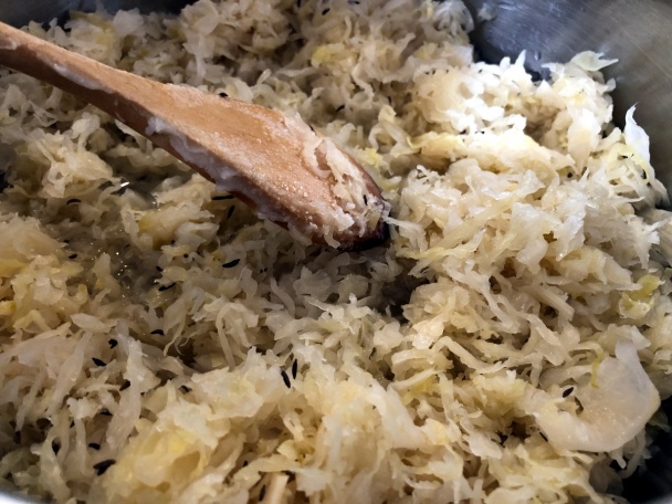 Králik s bravčovými výpečkami na čiernom pive s moravskou kapustou (fotorecept) - obrázok 4