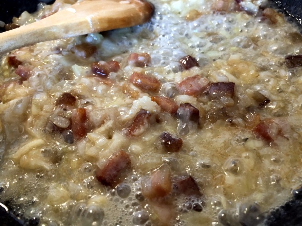 Králik s bravčovými výpečkami na čiernom pive s moravskou kapustou (fotorecept) - obrázok 6